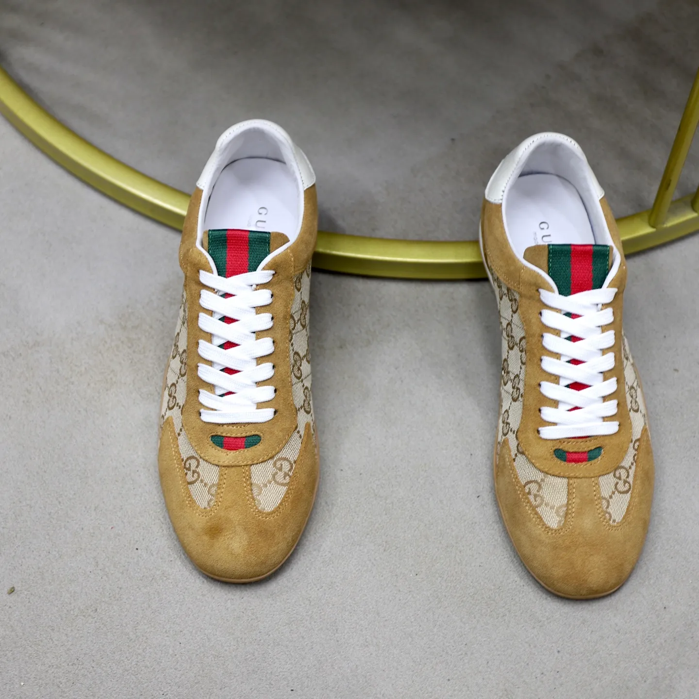 Ex-factory price: 462💰🙅‍♂️🙅‍♂️🙅‍♂️ Brand: Gucci GUCCi Standard code: 38-44 (45 customized) Grade: Same as the official website Material: Original cowhide stitching brand cloth Comfortable and breathable pigskin lining Lightweight and wear-resistant sports outsole Style category: Men's fashion casual shoes Running sports shoes Distinguished luxury brand elements Top luxury color: actual picture color
